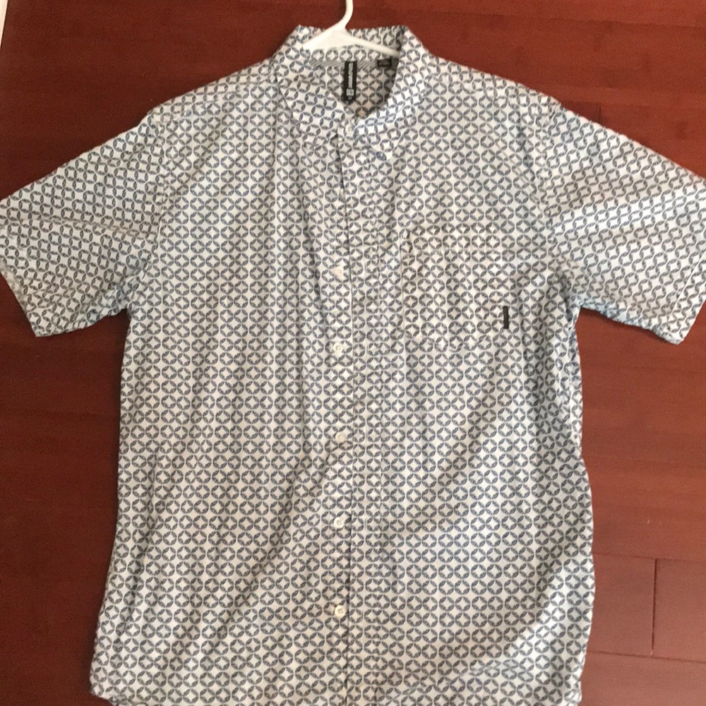 Like new men’s casual shirt